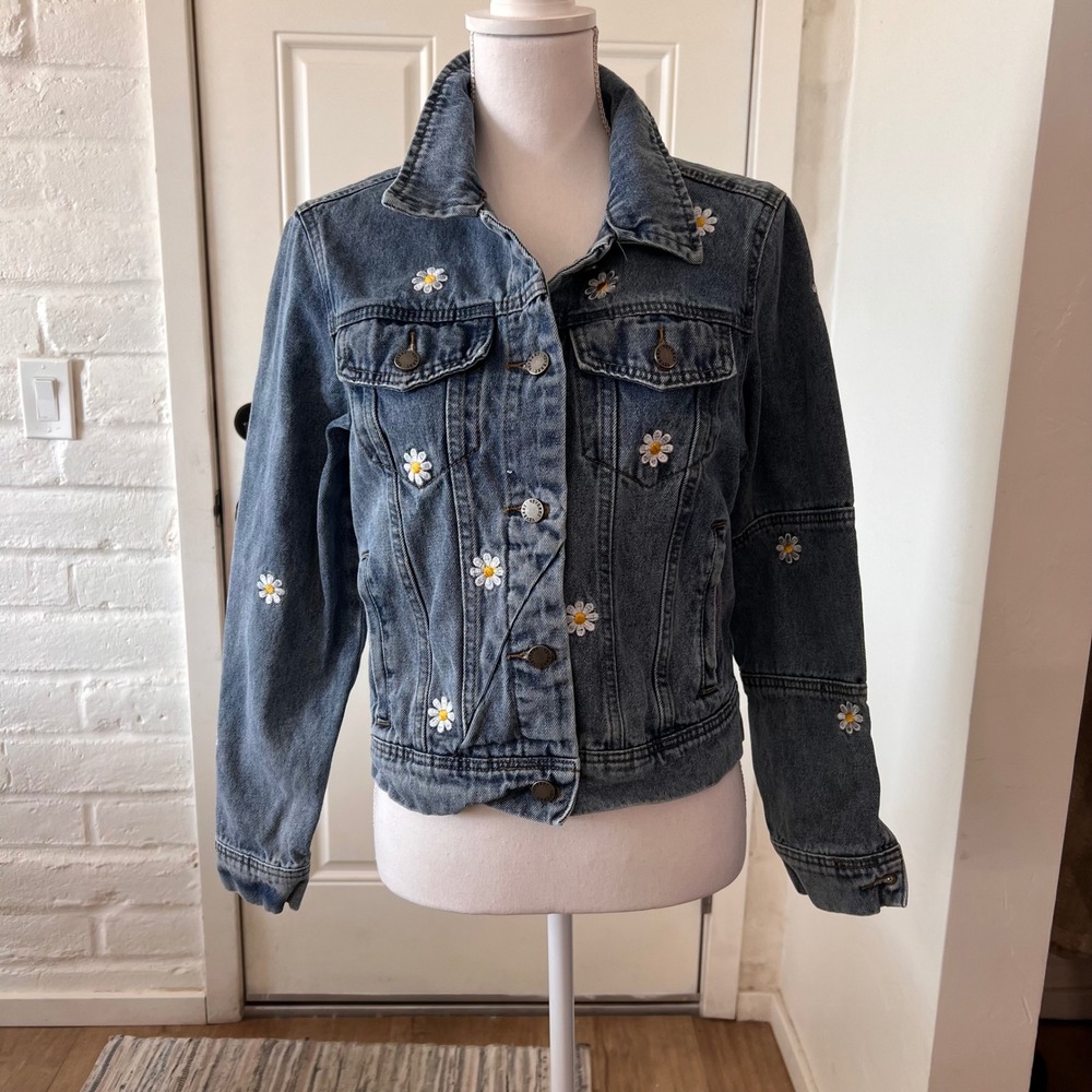 Veveret Womens Blue Denim Daisy Embroidered Trucker Jacket Size Small Floral